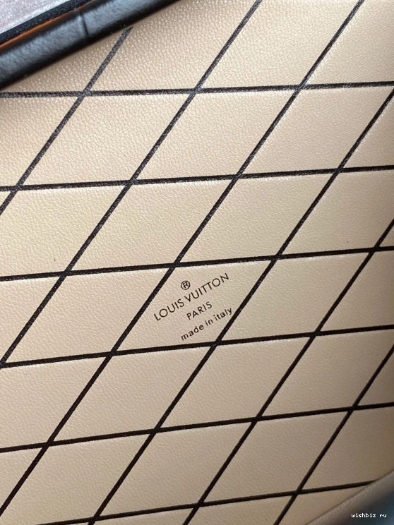 WIS LOUIS PETITE MALLE VUITTON 0116